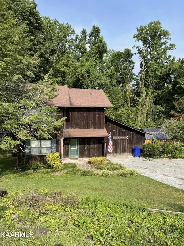 Clinton, TN 37716,330 S Apache Rd