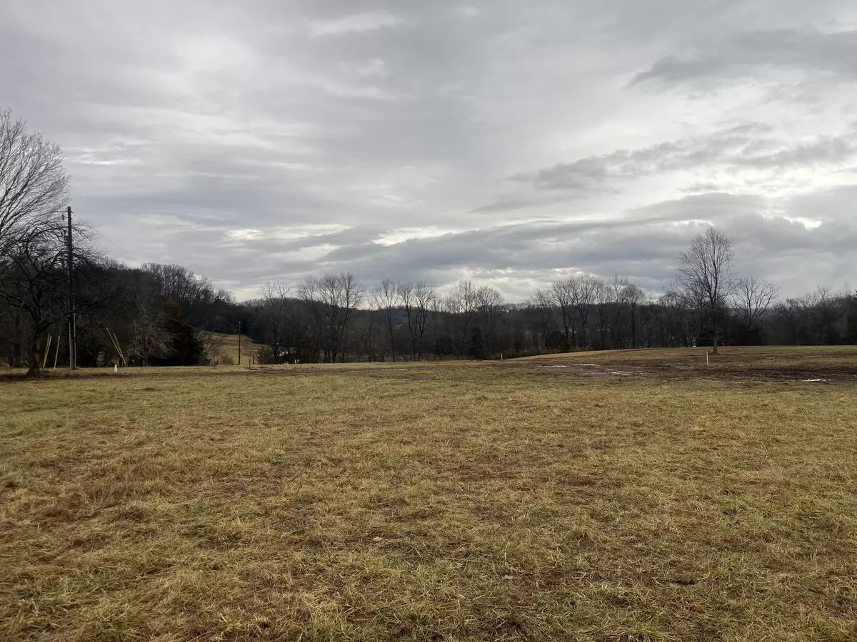 Cottontown, TN 37048,675 Harvey Pvt Ln