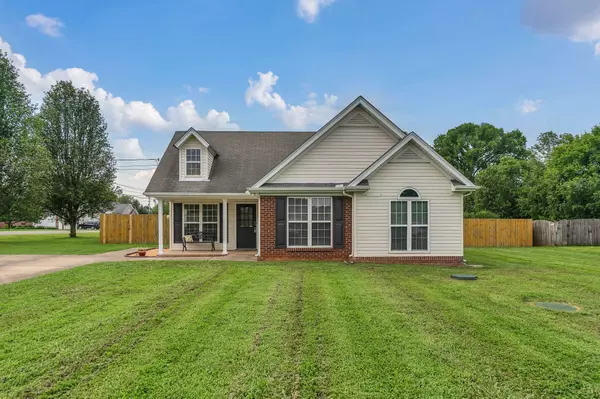 1003 Herron St, Murfreesboro, TN 37130