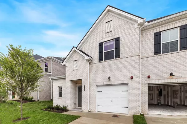 Gallatin, TN 37066,204 Douglas Bend Rd #1506