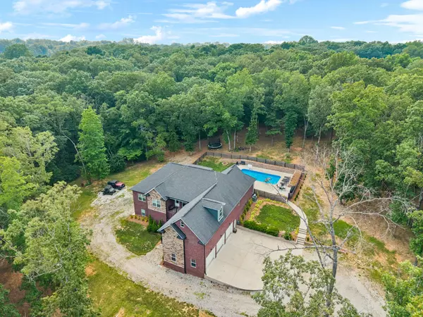 Dickson, TN 37055,121 Regency Ln
