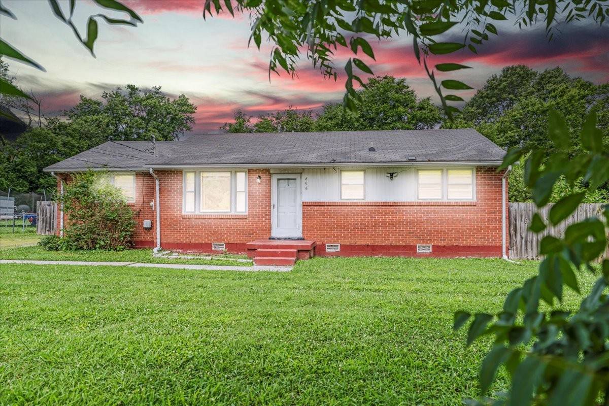 806 Hunt St, Murfreesboro, TN 37130