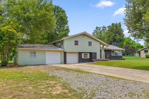 Trenton, GA 30752,51 N Case Avenue