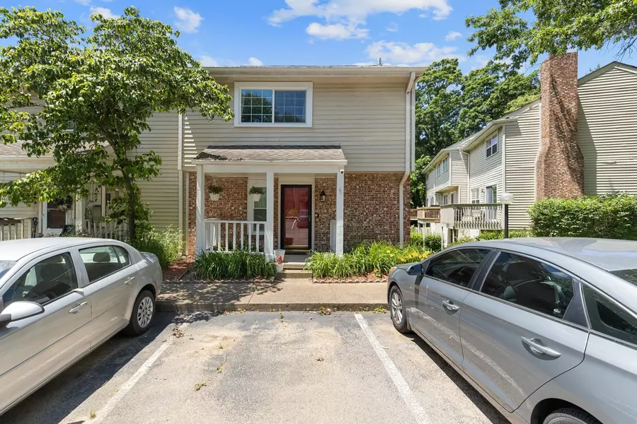 693 Longhunter Ct, Nashville, TN 37217