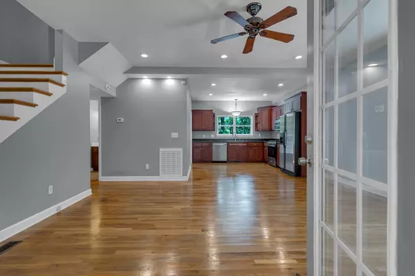 White Bluff, TN 37187,1221 Turnbull Rd