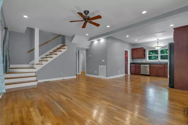 White Bluff, TN 37187,1221 Turnbull Rd