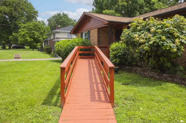 Nashville, TN 37217,712 Robert Burns Dr