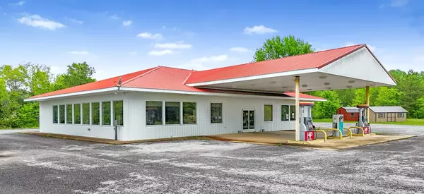 Lobelville, TN 37097,313 N Main St