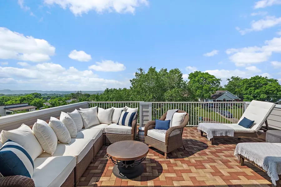 437 Newton Ct, Nashville, TN 37209