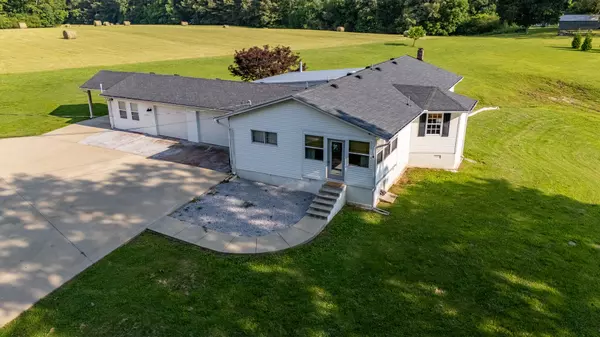 Lawrenceburg, TN 38464,876 W Point Rd