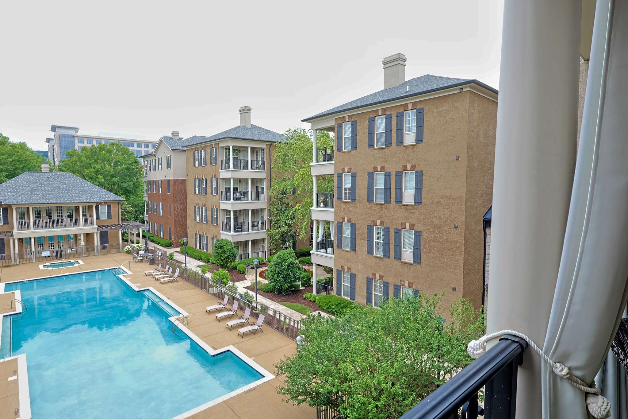 307 Seven Springs Way #304, Brentwood, TN 37027