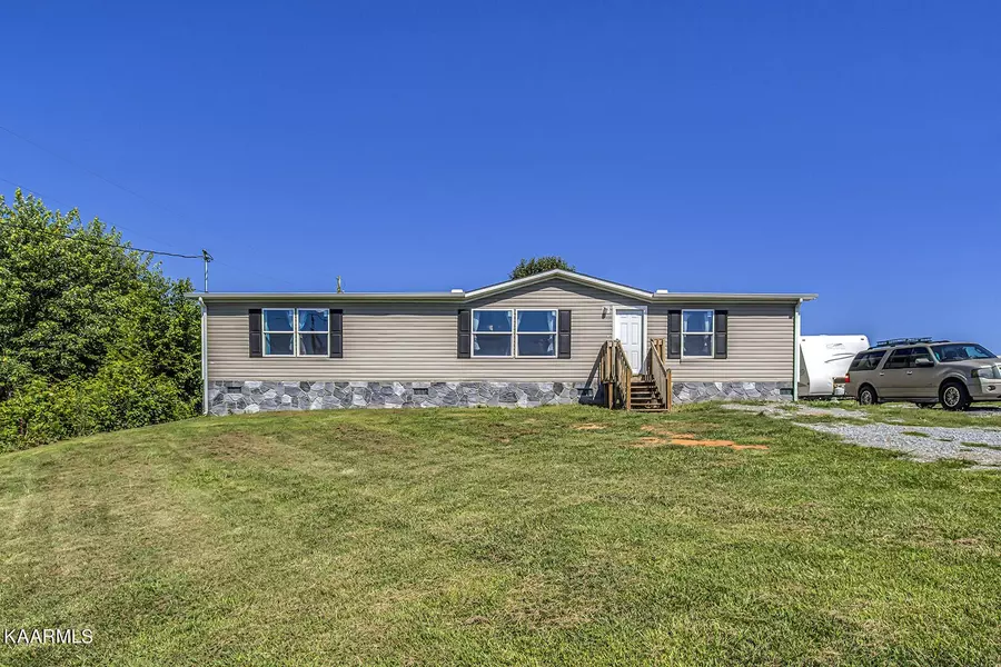 1079 Anderson Loop, Greeneville, TN 37743
