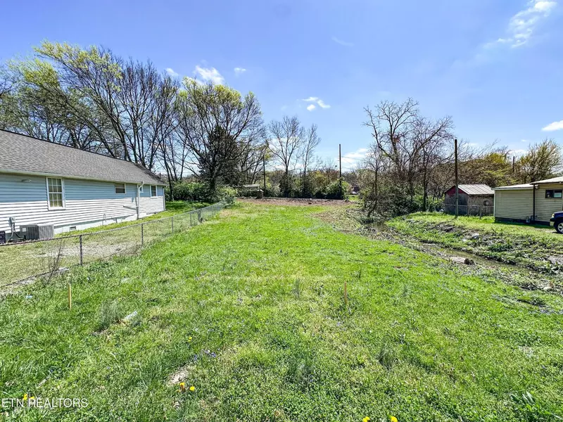 1522 Louisiana Ave, Knoxville, TN 37921