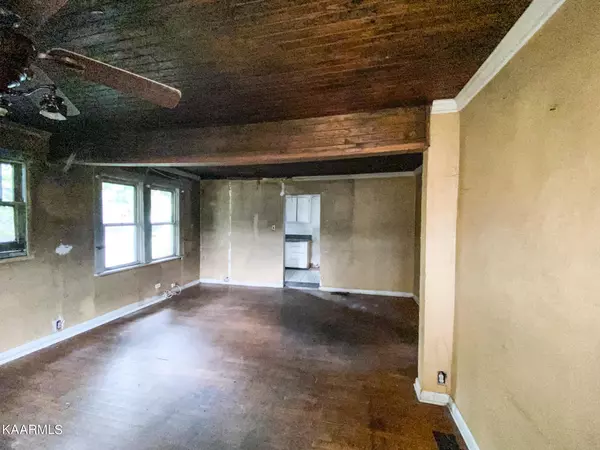 Harriman, TN 37748,806 Trenton St