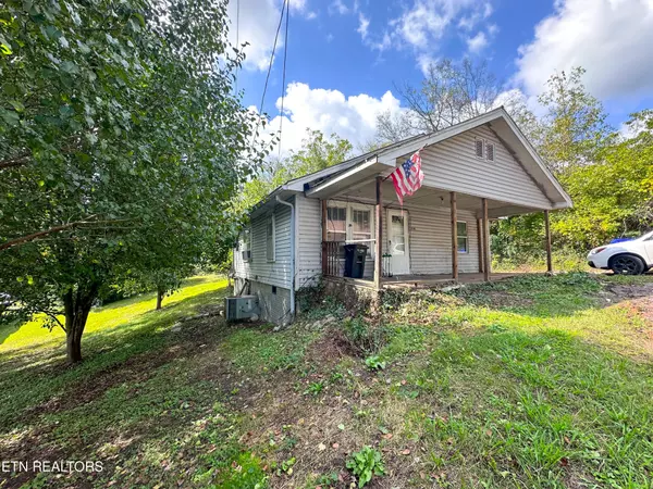 Clinton, TN 37716,326 W Broad St