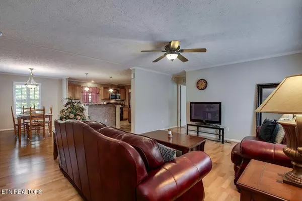 Clinton, TN 37716,2660 Dutch Valley Rd