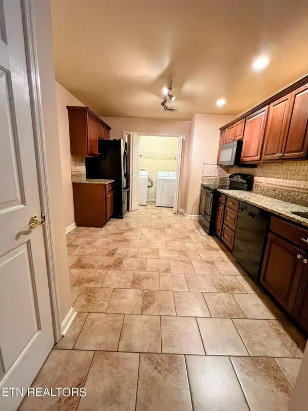 Knoxville, TN 37934,661 Applegate Lane