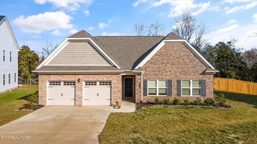 369 Aspen Drive, Lenoir City, TN 37771
