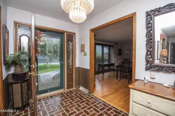 Clinton, TN 37716,104 Oakwood Drive