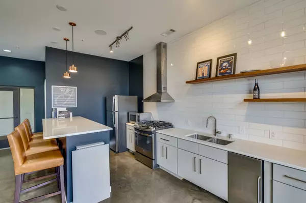 Nashville, TN 37203,1002 Division Street #405
