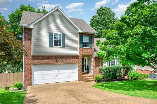 102 Homestead Ln, Hendersonville, TN 37075