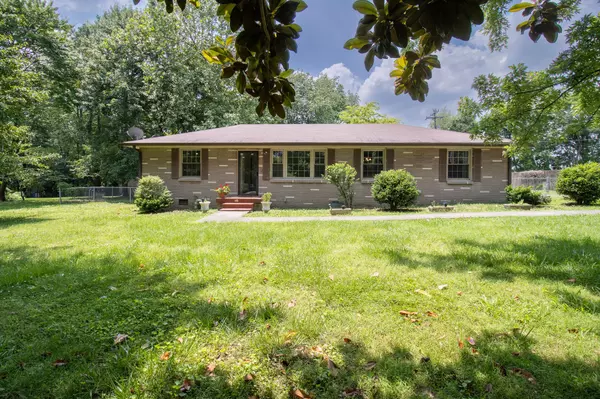 205 Hamlett Dr, White House, TN 37188