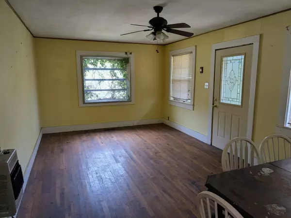 Tracy City, TN 37387,215 Rutledge St