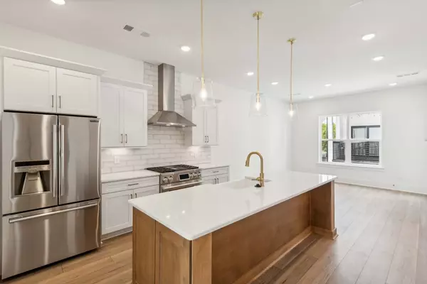 Nashville, TN 37206,206G North 9th Street