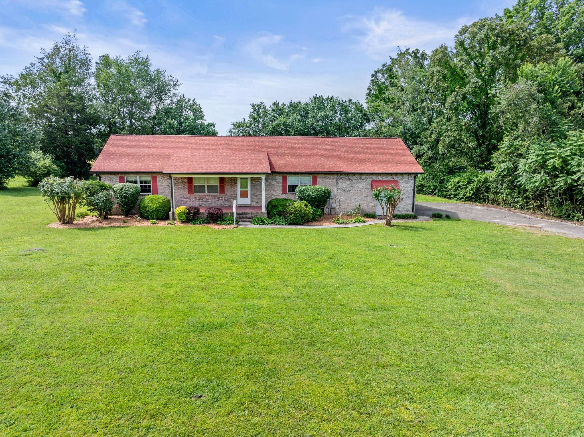 1611 Lincoln St #W, Tullahoma, TN 37388