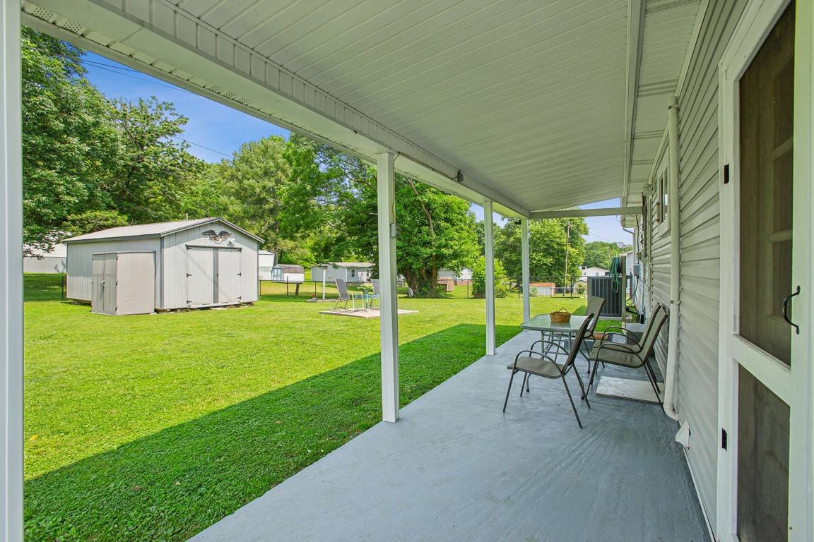 Westmoreland, TN 37186,1118 N Walnut St