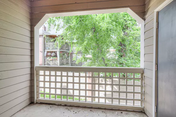 Nashville, TN 37205,104 W End Pl