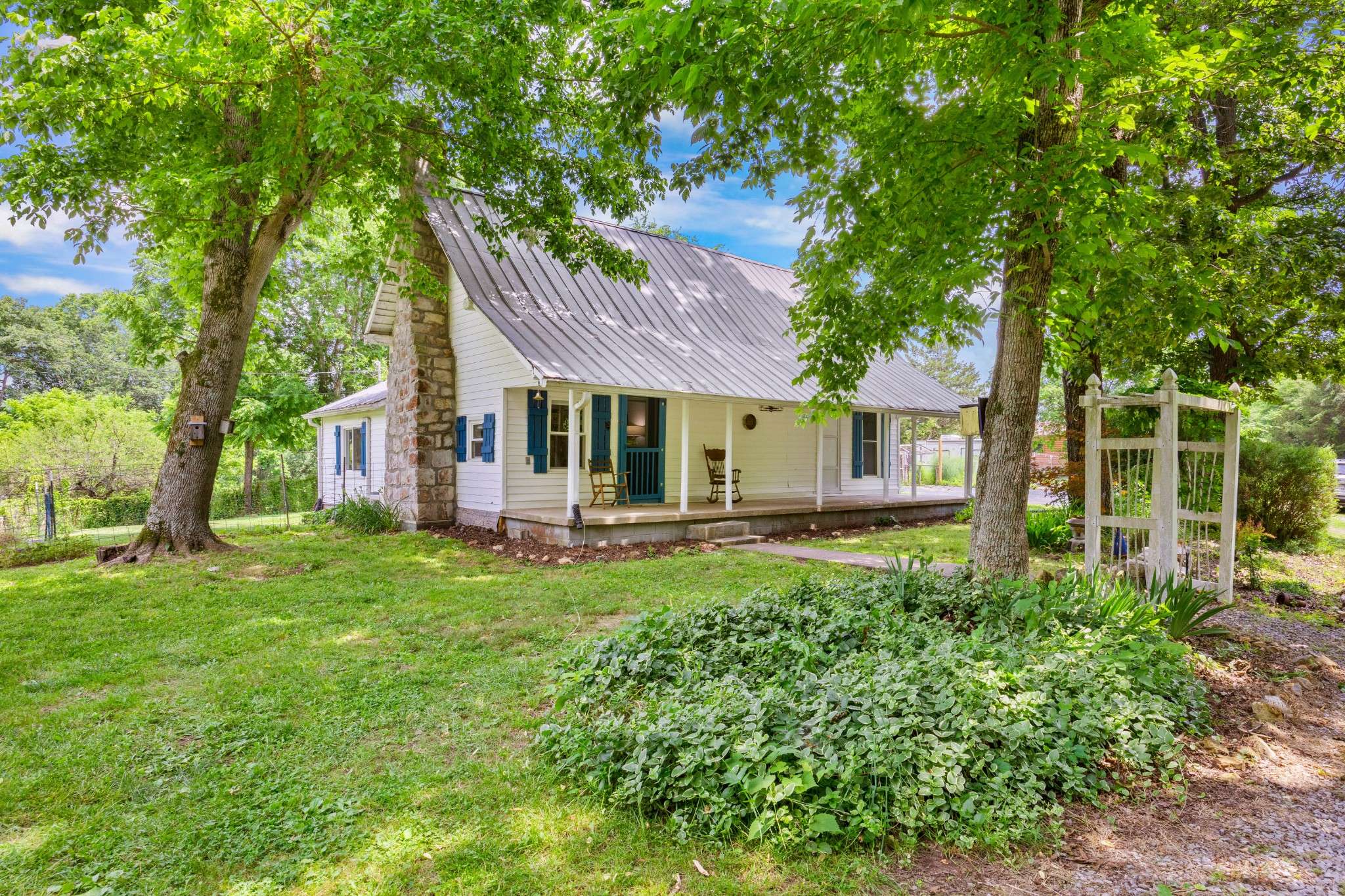 379 Gunson Ridge Rd, Cumberland City, TN 37050