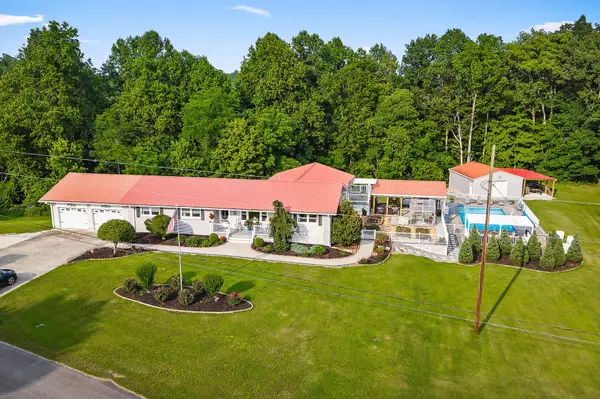 2376 Hurricane Ridge Rd, Smithville, TN 37166