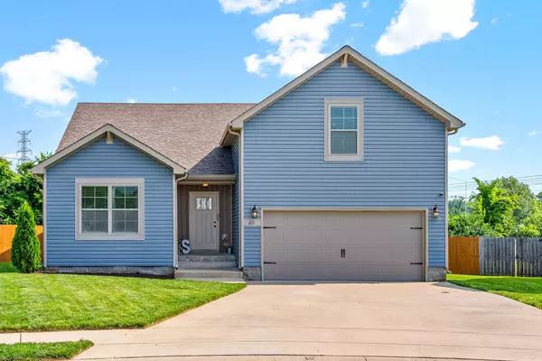 211 Sambar Dr, Clarksville, TN 37040