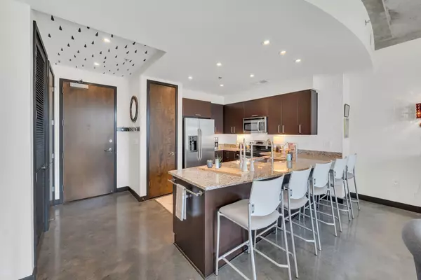 Nashville, TN 37203,1510 Demonbreun St #810
