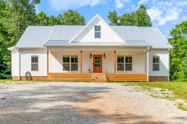 5660 Bold Springs Rd, Mc Ewen, TN 37101