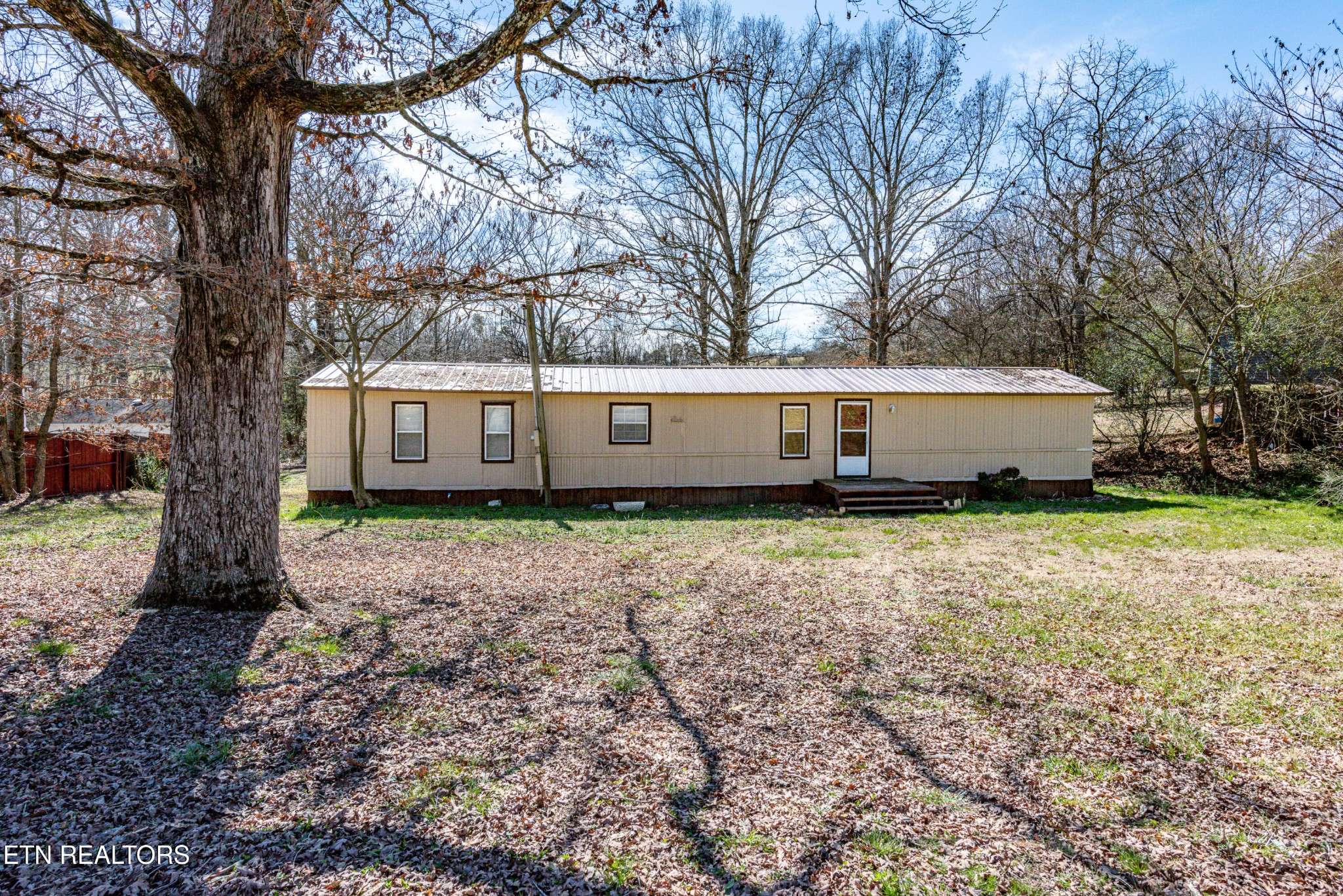 105 Ashwood Drive,  Philadelphia,  TN 37846
