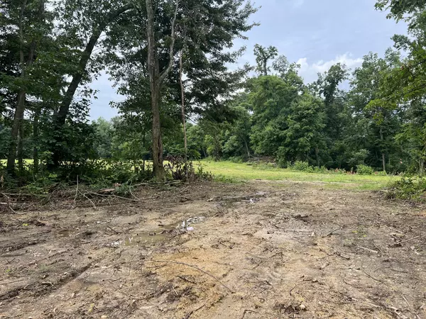 Westmoreland, TN 37186,22 Annie Hollow Rd