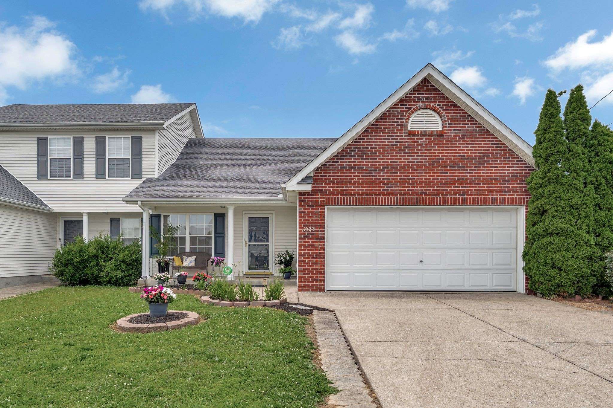 1023 Stonemark Trl, La Vergne, TN 37086