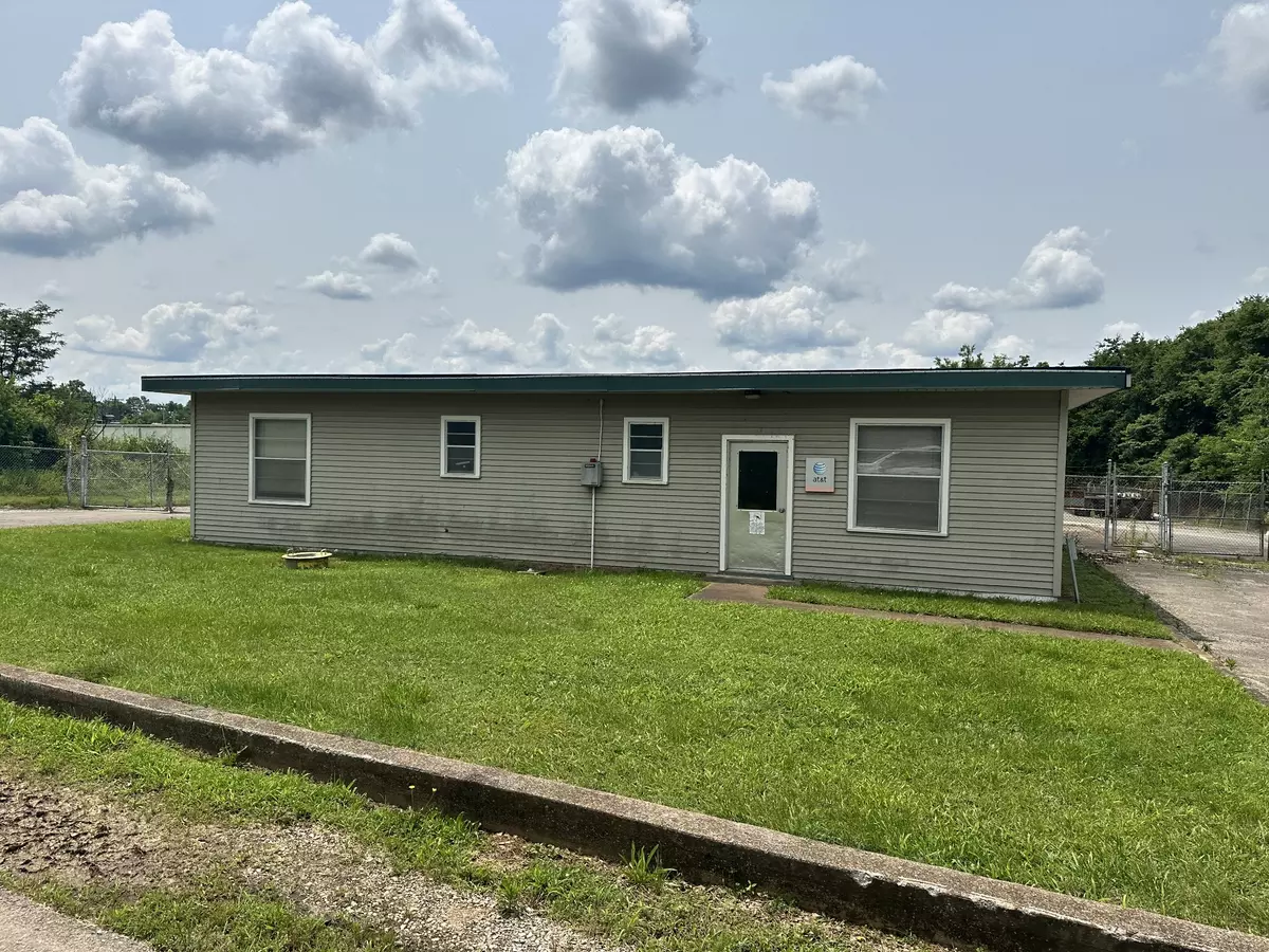 Pulaski, TN 38478,821 Old Rocky Road
