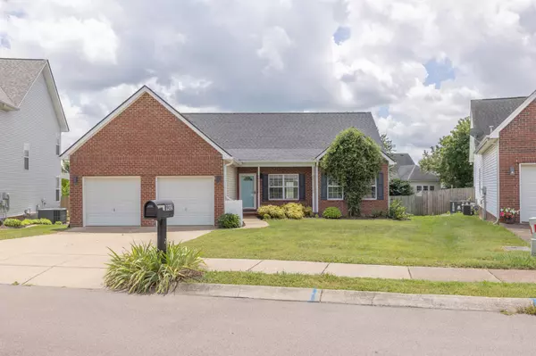 1905 Bugle Ct, Spring Hill, TN 37174