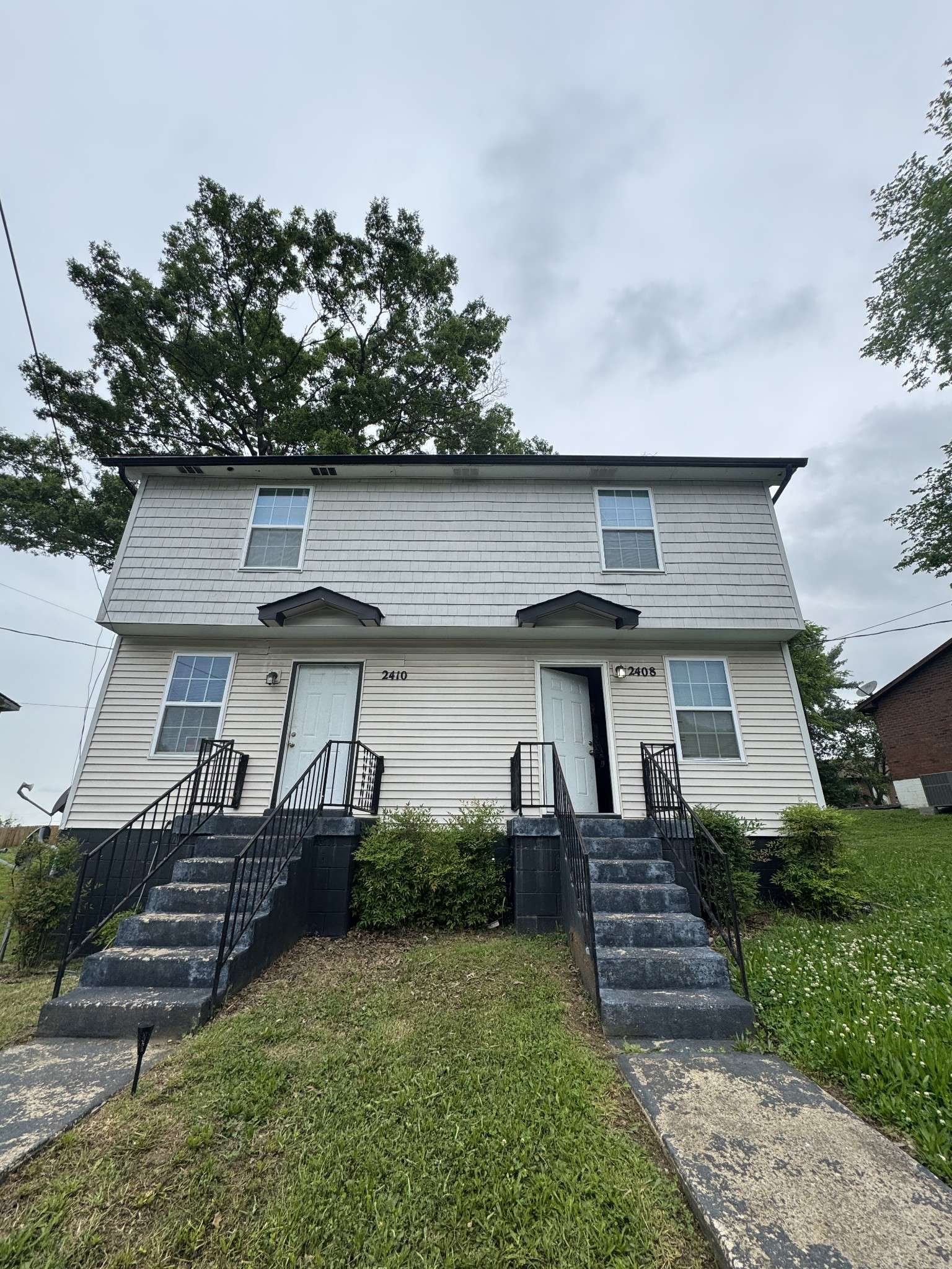 2408 Woodale Ln, Nashville, TN 37207