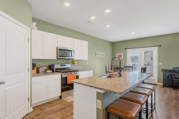 White House, TN 37188,8266 Jesse Way