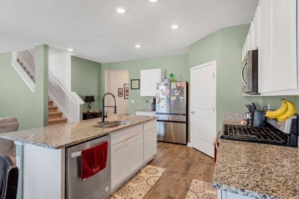 White House, TN 37188,8266 Jesse Way