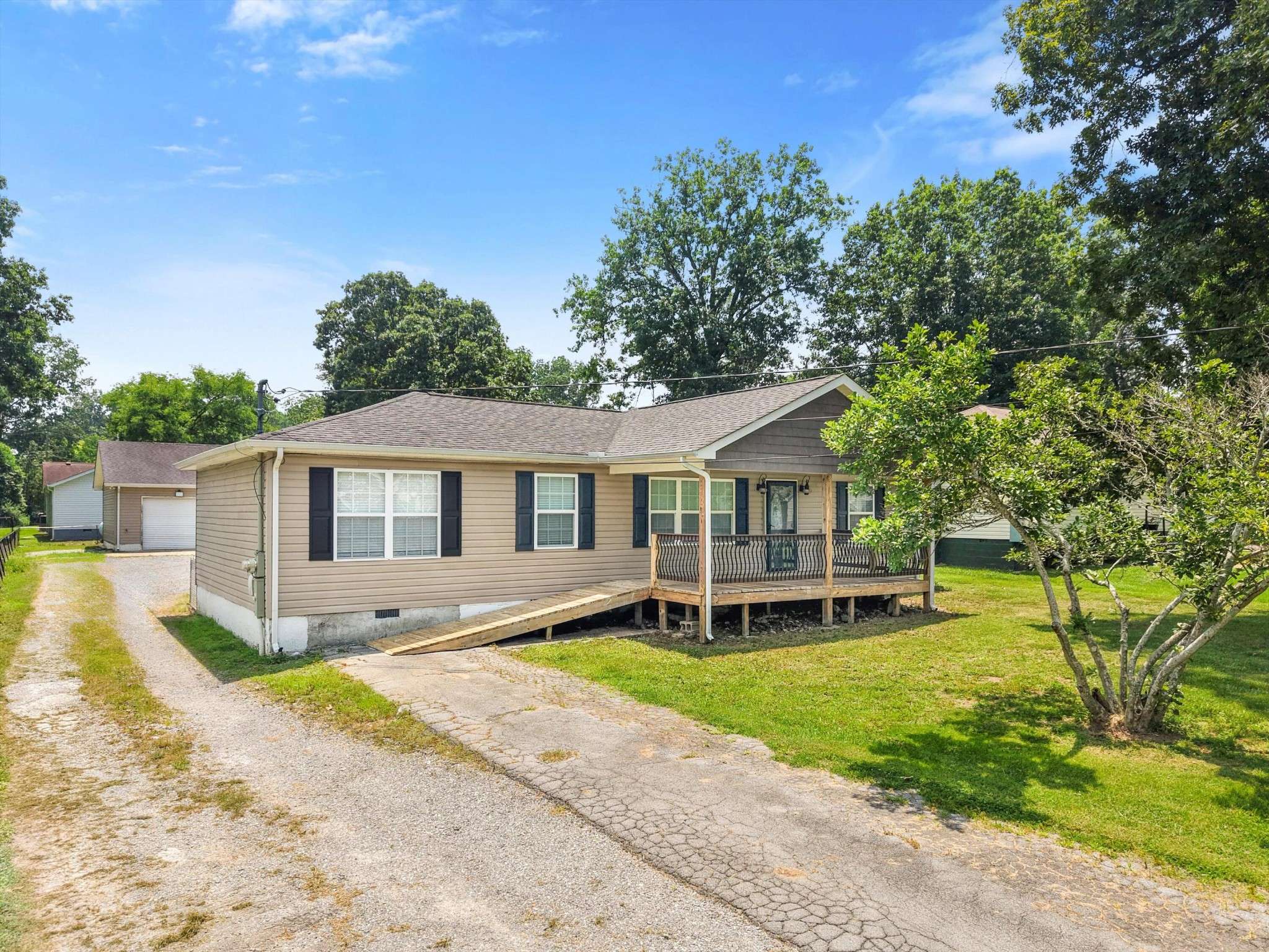 Rossville, GA 30741,638 Hickory Lane