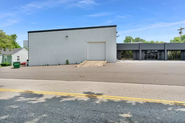 Nashville, TN 37204,642 W Iris Dr