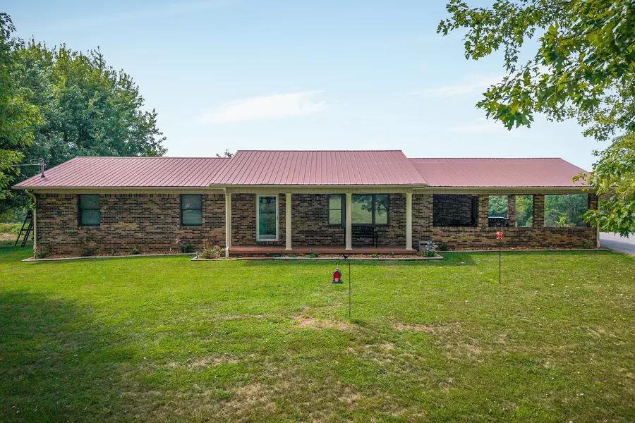 579 Old Celina Rd, Allons, TN 38541