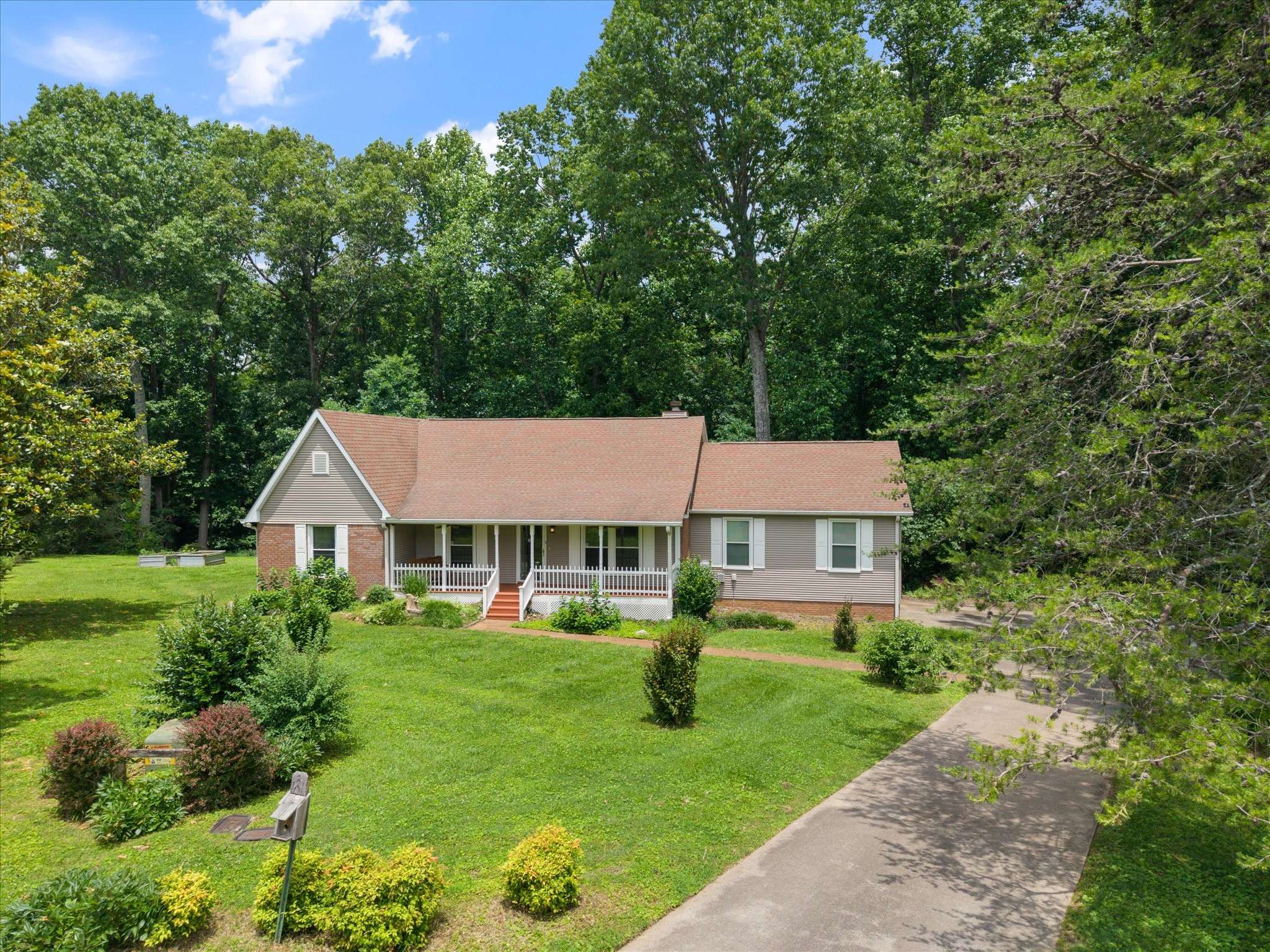 Goodlettsville, TN 37072,406 Hickory Ct