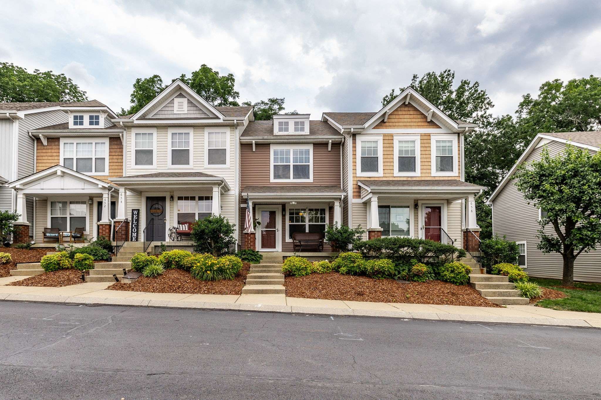 Nashville, TN 37217,656 Flintlock Ct
