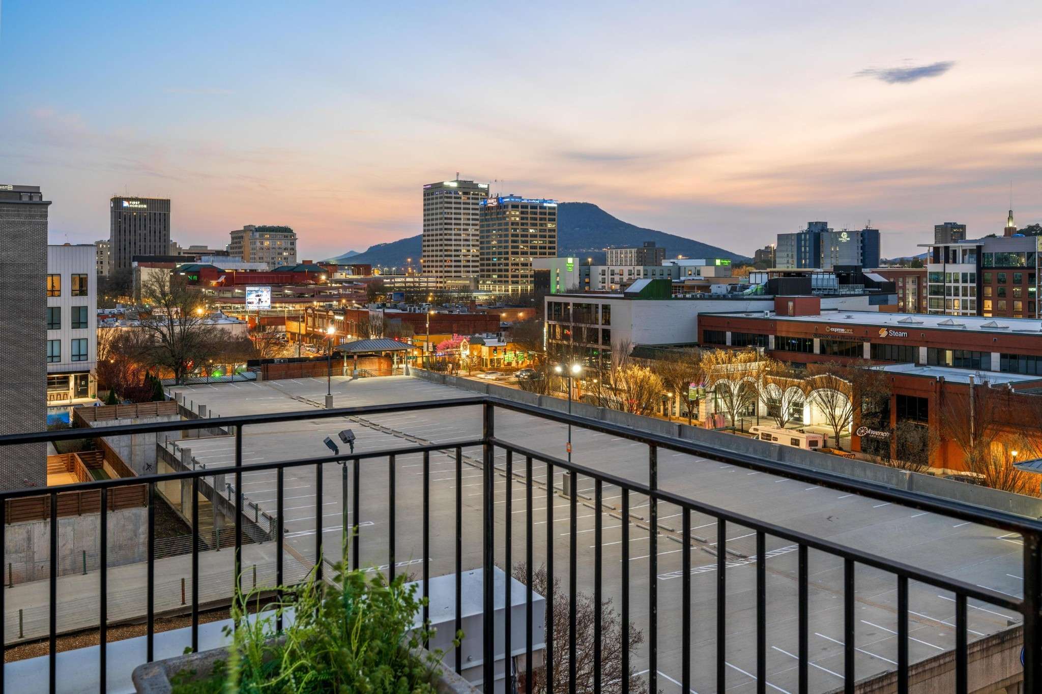 Chattanooga, TN 37403,299 Cherry Street